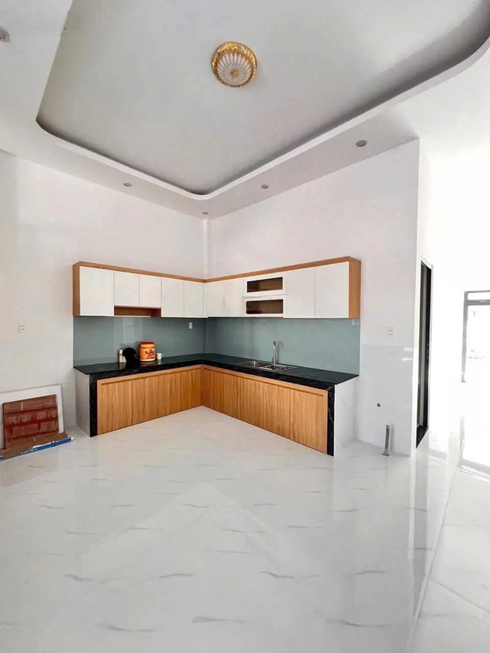 Giảm 100tr thanh lý nhà lầu đường nhựa 8m gần đại học Lạc Hồng. 5 x 21m, sổ riêng thổ cư