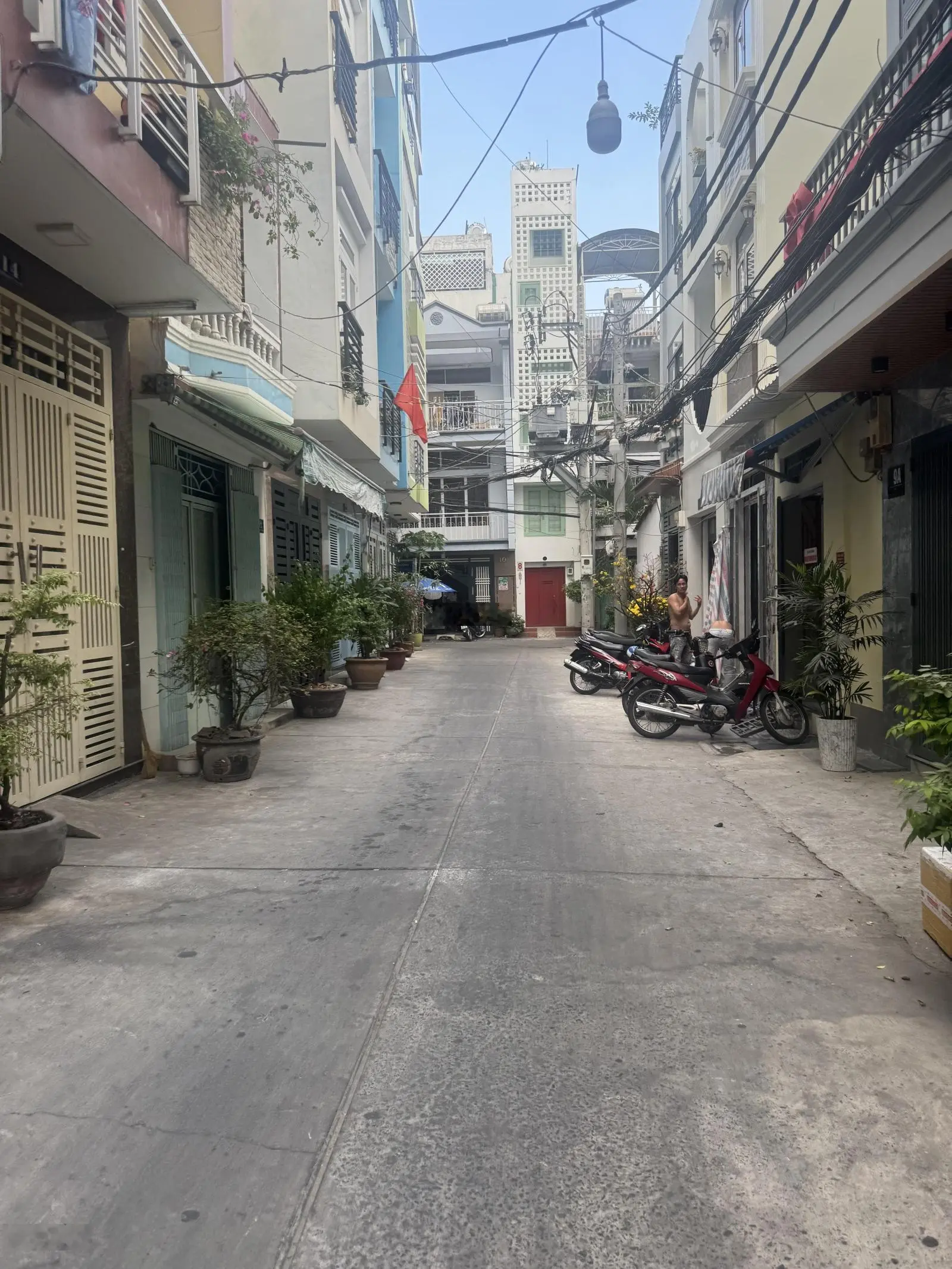 Bán gấp nhà hẻm xe hơi tránh khu dân trí cao đồng bộ