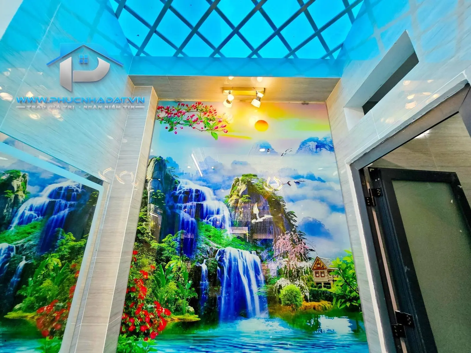 Bán nhà phố hiện đại xe hơi để trong nhà khu dân cư The Sun Residence Nhà Bè - 6.4 tỷ, 4x13m