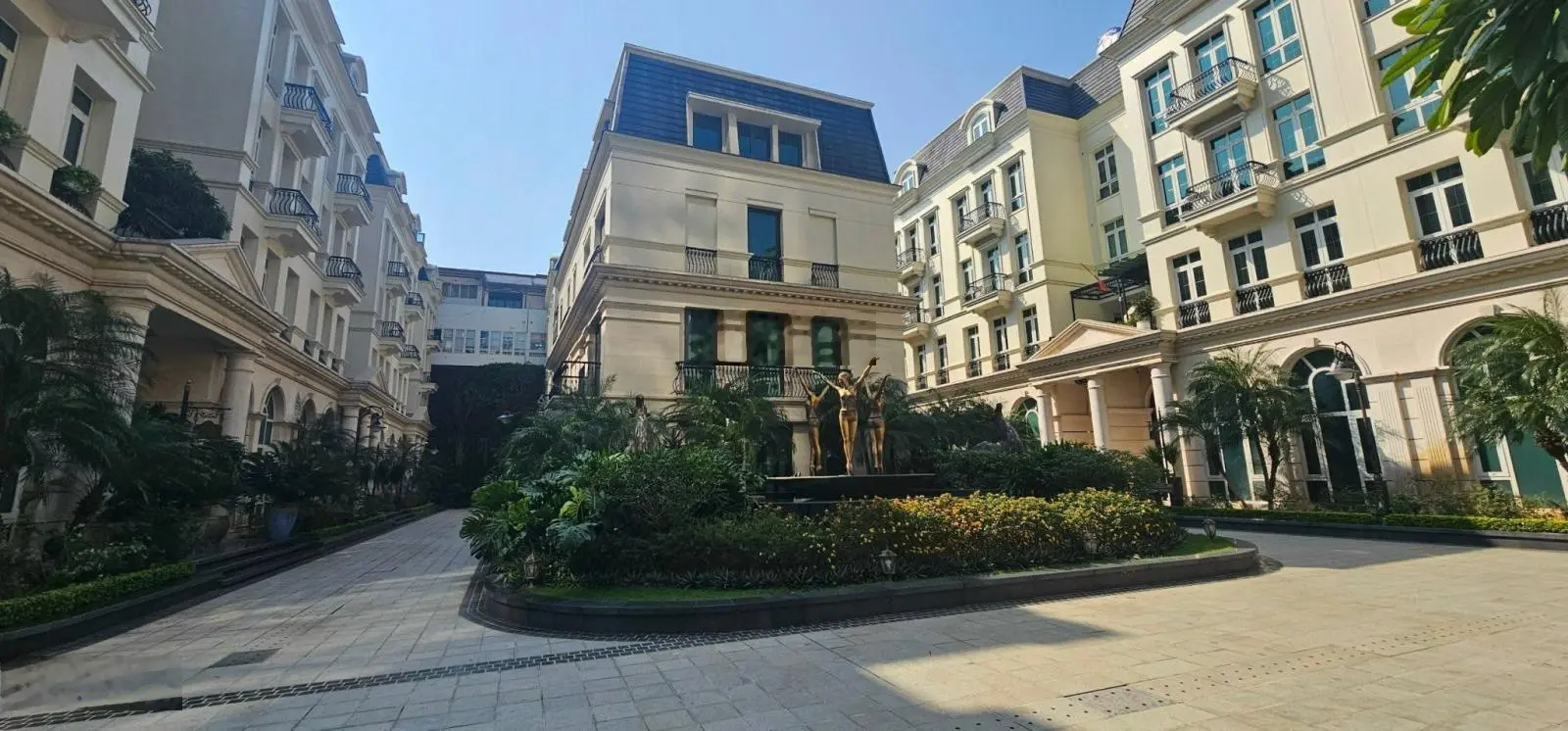 Chính chủ gửi bán căn biệt thự Grandeur Palace Giảng Võ 600m2 Sàn xây 4,5 tầng 1 hầm LH: 0822 238 ***