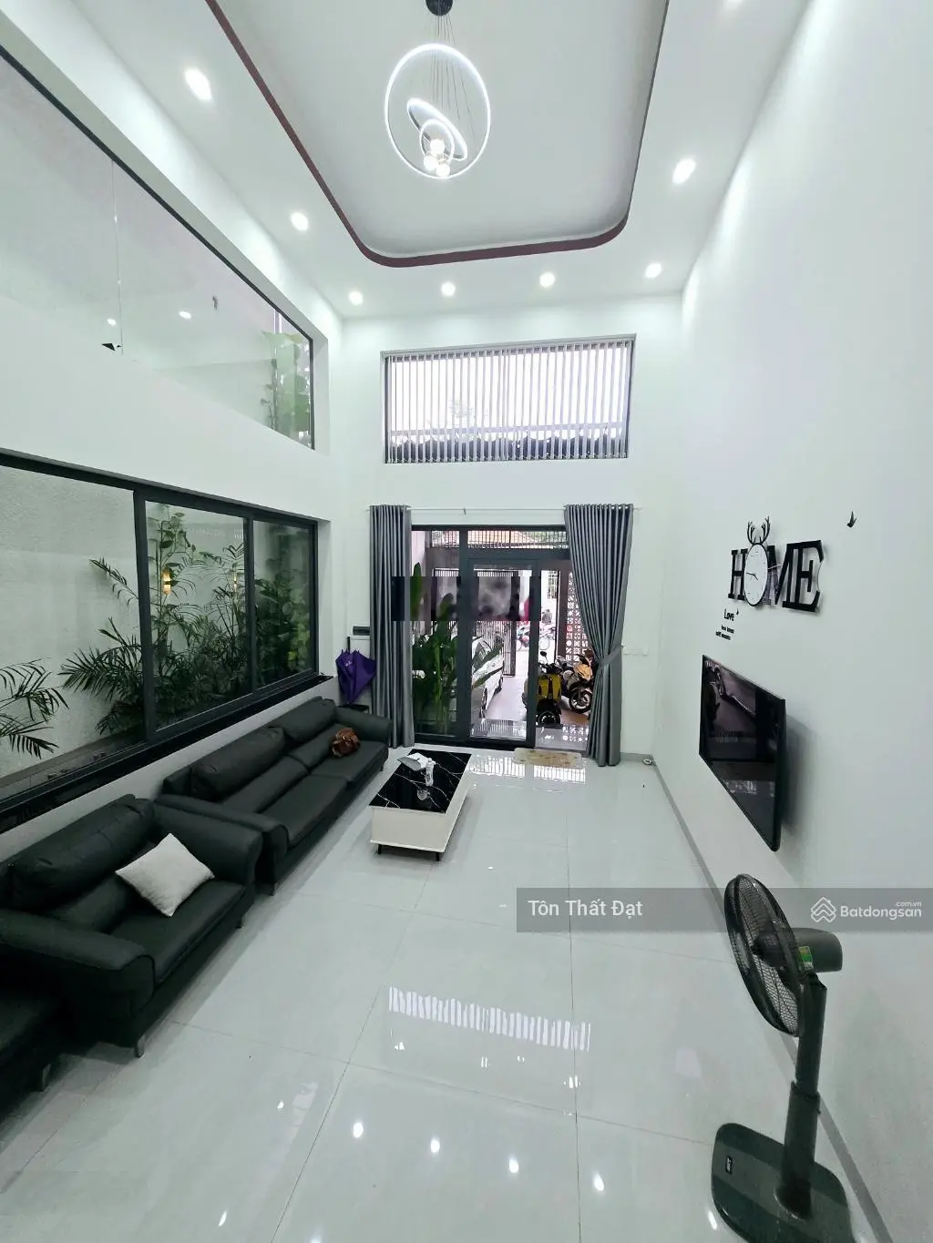 Nhà 4 tầng cưc đẹp,137m2, mặt tiền đường oto, Đỗ Xuân Hợp, Phước Long B, Quận 9
