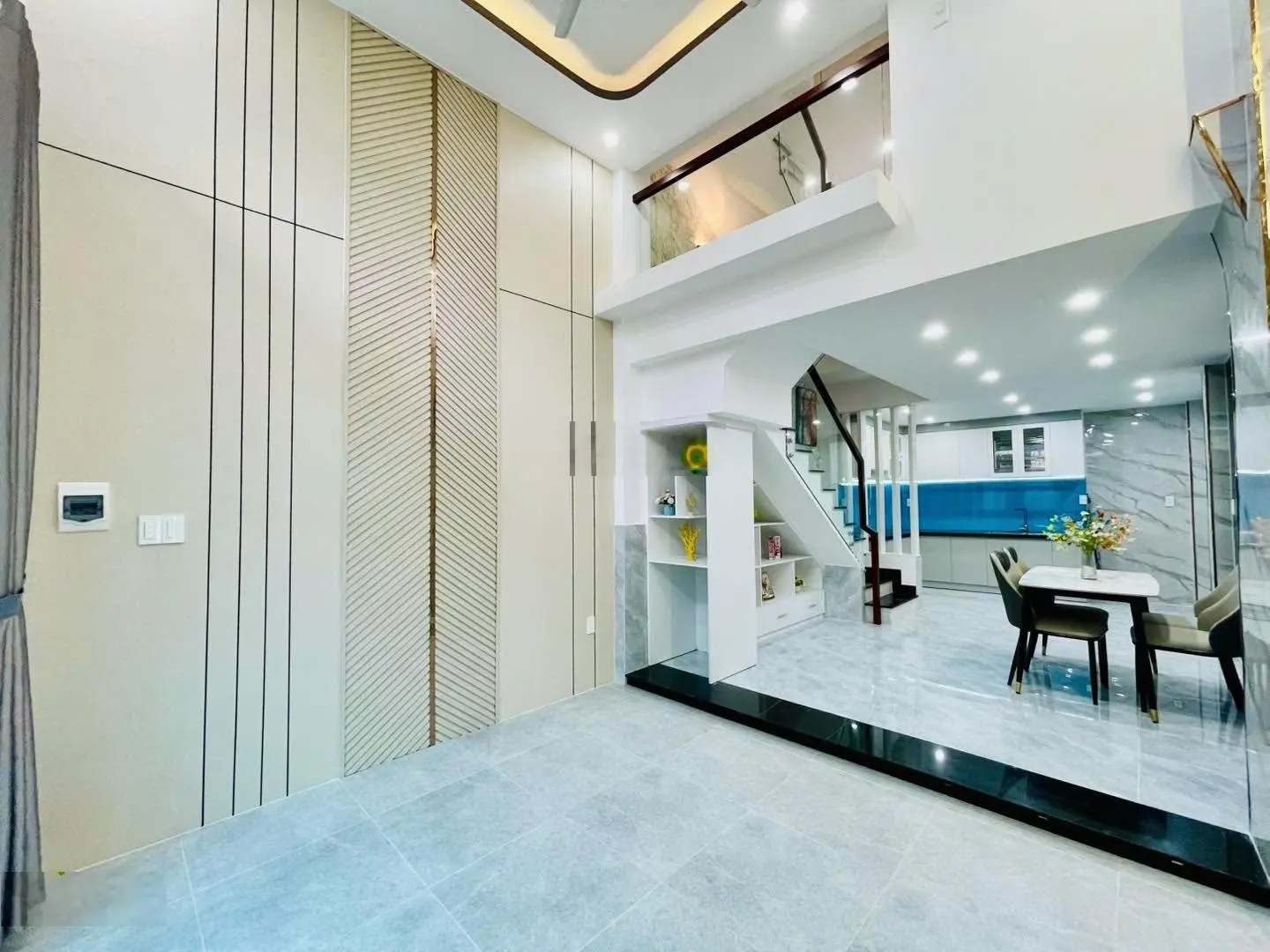 Giá 7tỷ200. xoay vốn bán gấp nhà nguyễn đình chính, phú nhuận. hxh. cách 50m đ. nuyễn văn trỗi