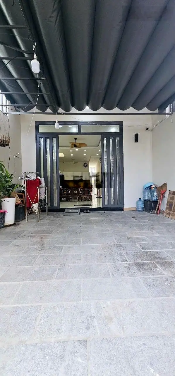 Bán nhà đẹp 4pn 4wc (5,10x20m) - Sân đậu ô tô - gần Gò Dưa - Tặng nội thất cao cấp