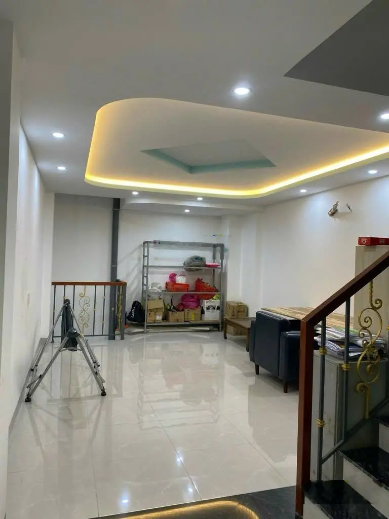 Nhà bán Hà Huy Giáp, Ngã Tư Ga, nhà đẹp, đường 6m, 4m x 15m, 4 tầng. Giá 7.2 tỷ thương lượng