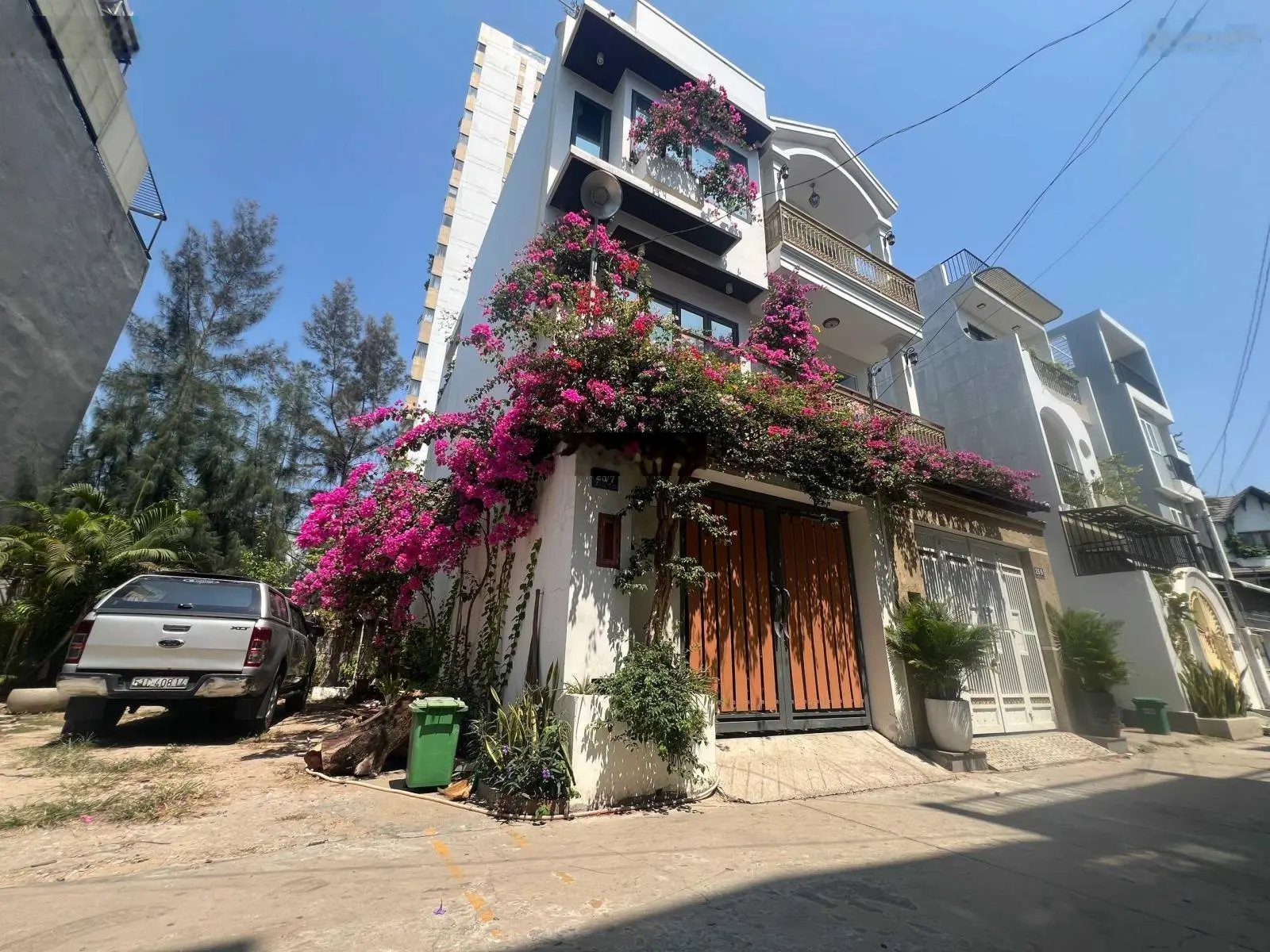 Đôc tôn! 5.9 tỷ nhà 1T2L đẹp full nội thất. Sát MT Liên Phường. KDC đồng bộ, hẻm xe hơi sạch sẽ