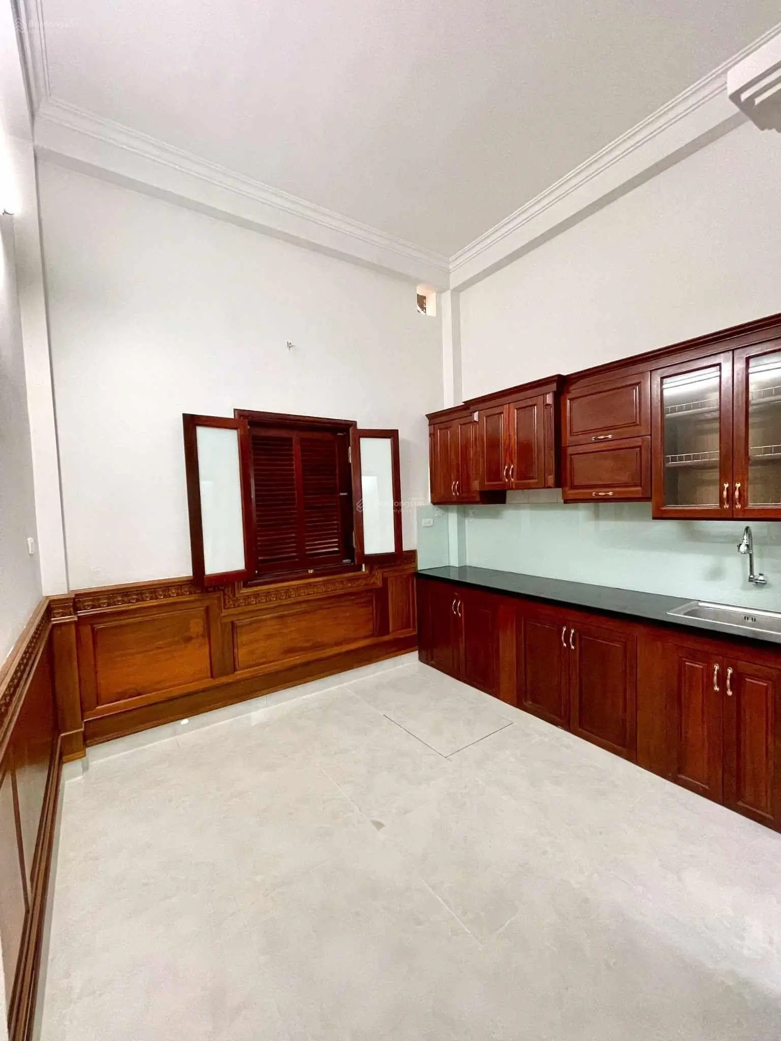 Trung tâm Hai Bà Trưng vị trí đẹp giao thông thuận tiện. Gần các trường Bách Kinh Xây và bệnh viện