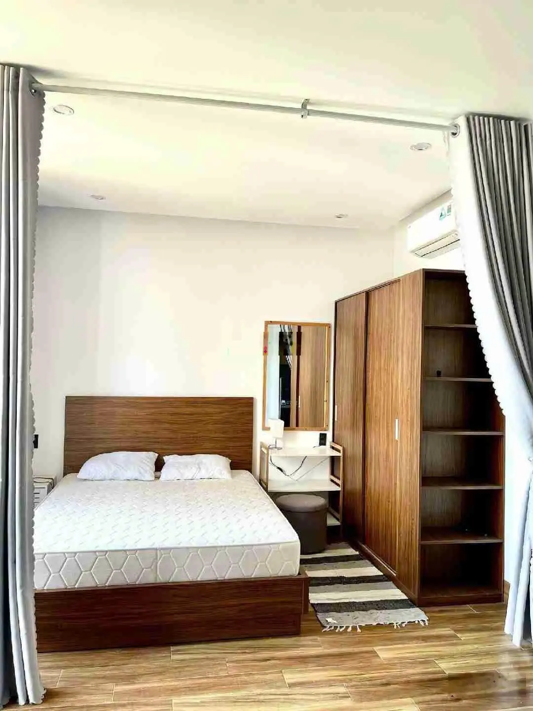 Tòa căn hộ biển mặt tiền sát Nguyễn Văn Thoại - cách biển Mỹ Khê 200m - DT 120m2 nở hậu chỉ 9,9 tỷ
