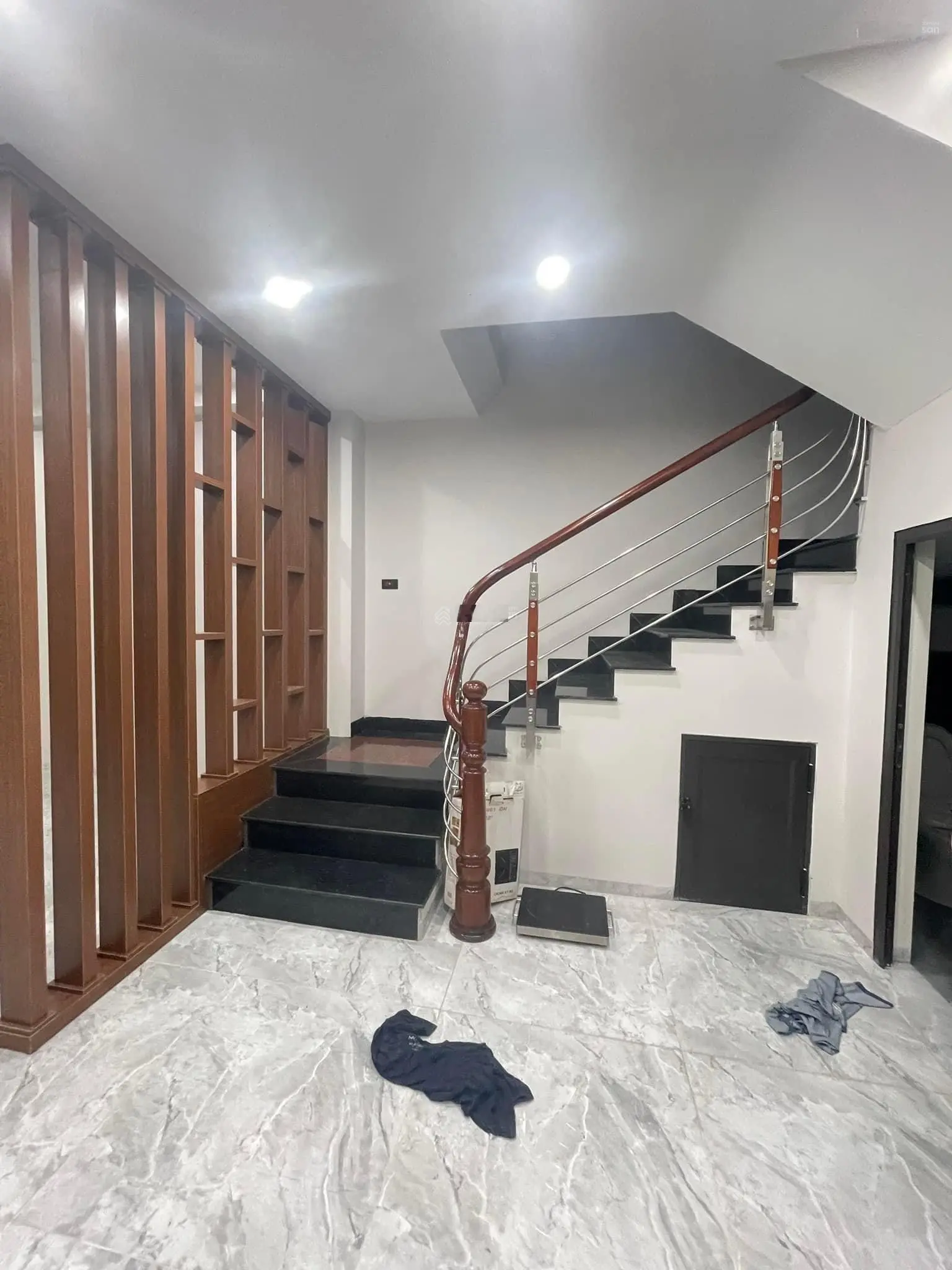 Bán nhà Văn Cao Ba Đình 100% tin thât
41m2 - 5.3m MT 6.7 tỷ Nhà tuyệt đẹp thiết kế hưởng