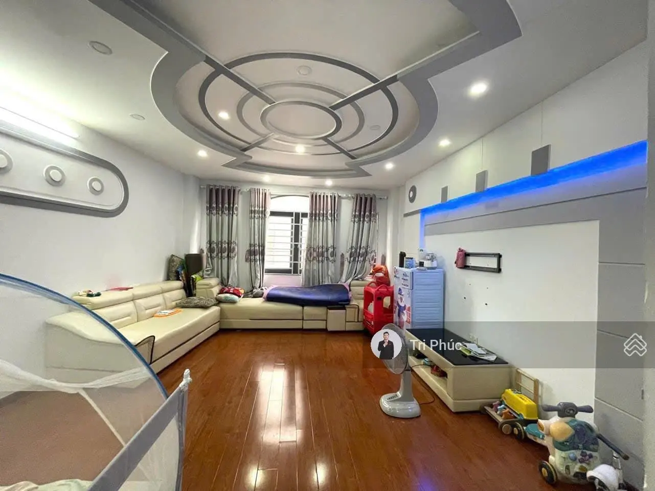 Khu vip - Phan Đăng Lưu Phú Nhuận - 5 tầng ~50m2 3PN xe hơi ngủ nhà - Chỉ nhỉnh 9tỷ