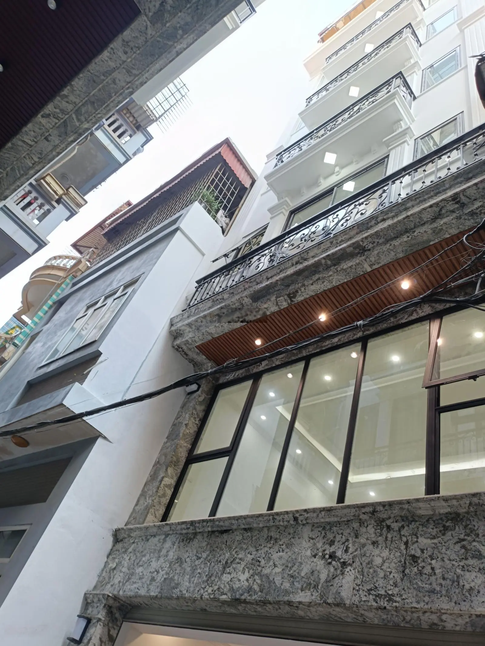 Hàng độc tại đường 800A-bán nhà riêng ô tô ngủ trong nhà, diện tích 93m2, 7 tầng thang máy full nội