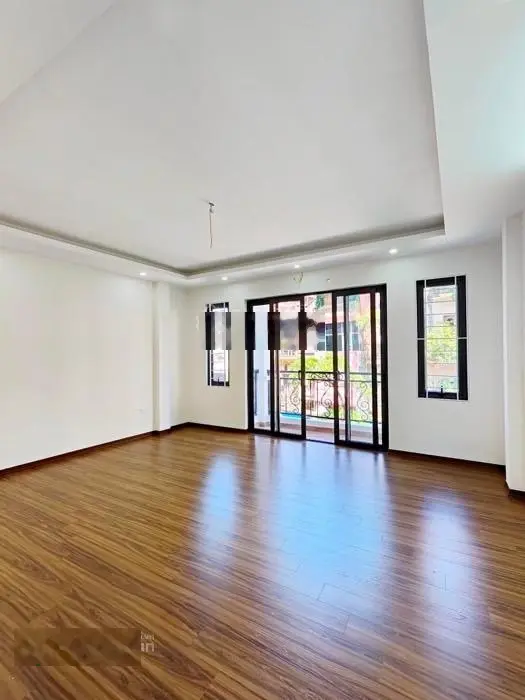 Ngõ thông ô tô - kinh doanh - nhà dân xây - 56m2 - 8.9 tỷ - giá tốt nhất khu vực
