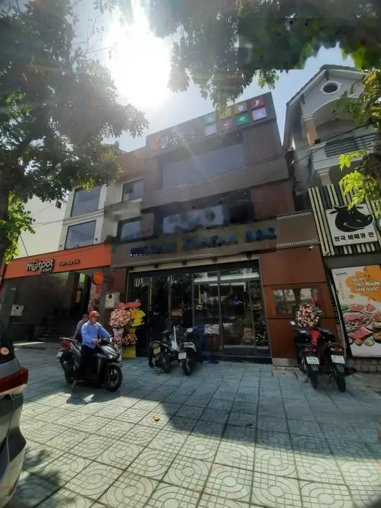 Bán nhà mặt tiền 71 tỷ, 260m2 tại Song Hành, Bình An, Quận 2, HCM giá Hot!