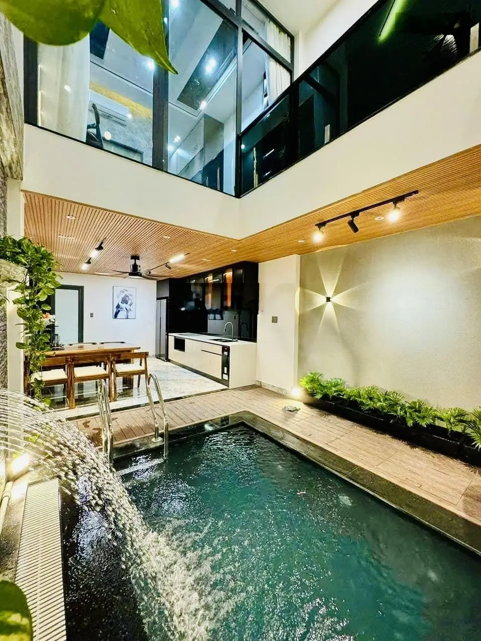 Hót! Nhà phố giá rẻ đường Nguyễn Thị Minh Khai 90m2 full thổ cư ngay Phú Hòa