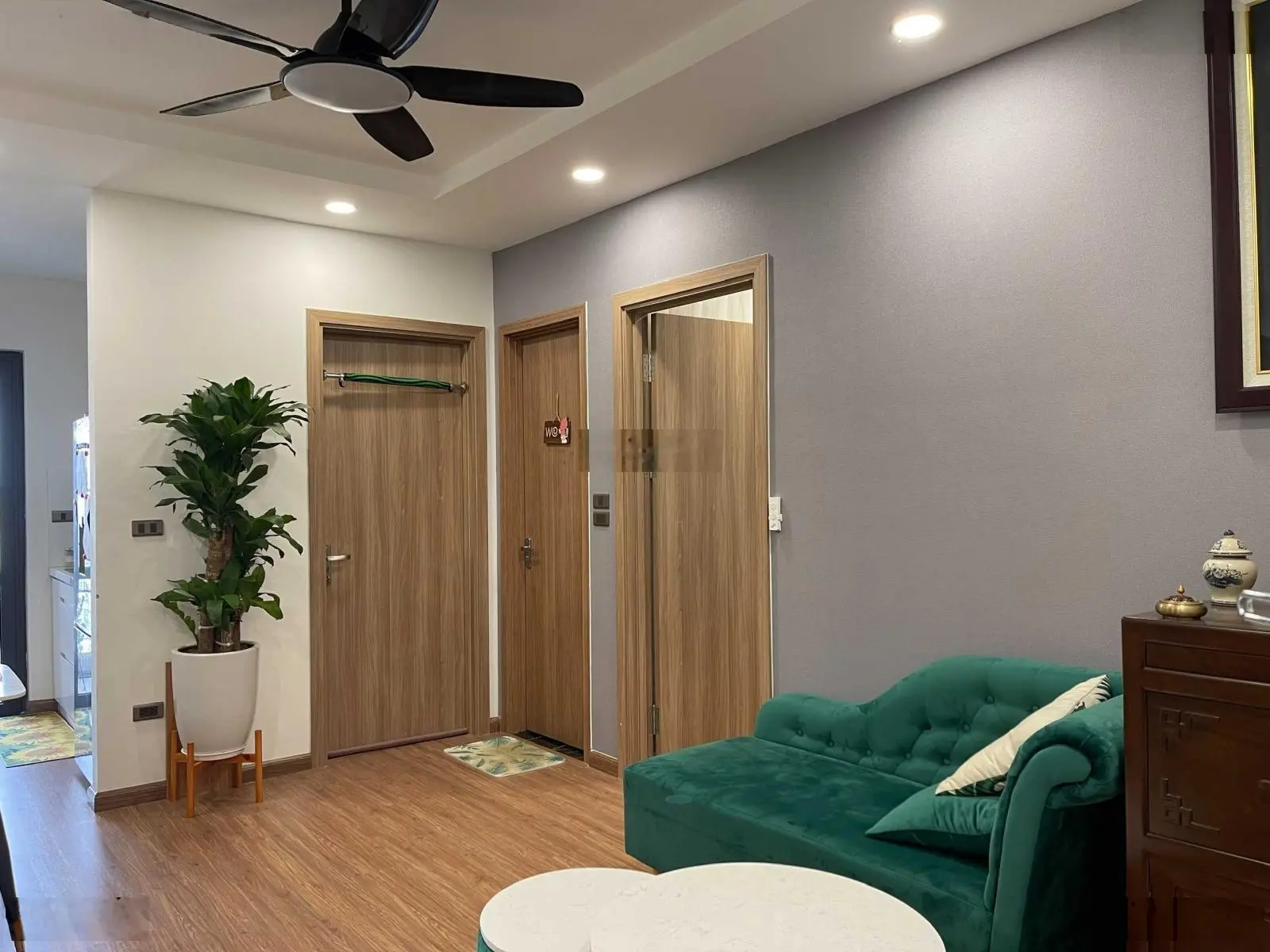 Bán nhanh căn hộ 3PN 2VS, diện tích 109m2, ban công ĐN, giá: 5.1 tỷ Le Grand Jardin Sài Đồng
