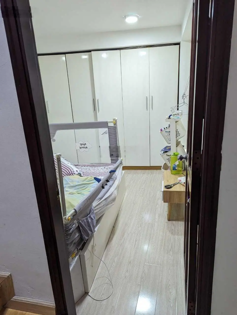 Bán nhà hẻm thẳng 3m gần HXH đậu 1/ đường Hòa Hưng. DTSD 89m2. Nhà mới 3 tầng BTCT. Giá 5.5 tỷ