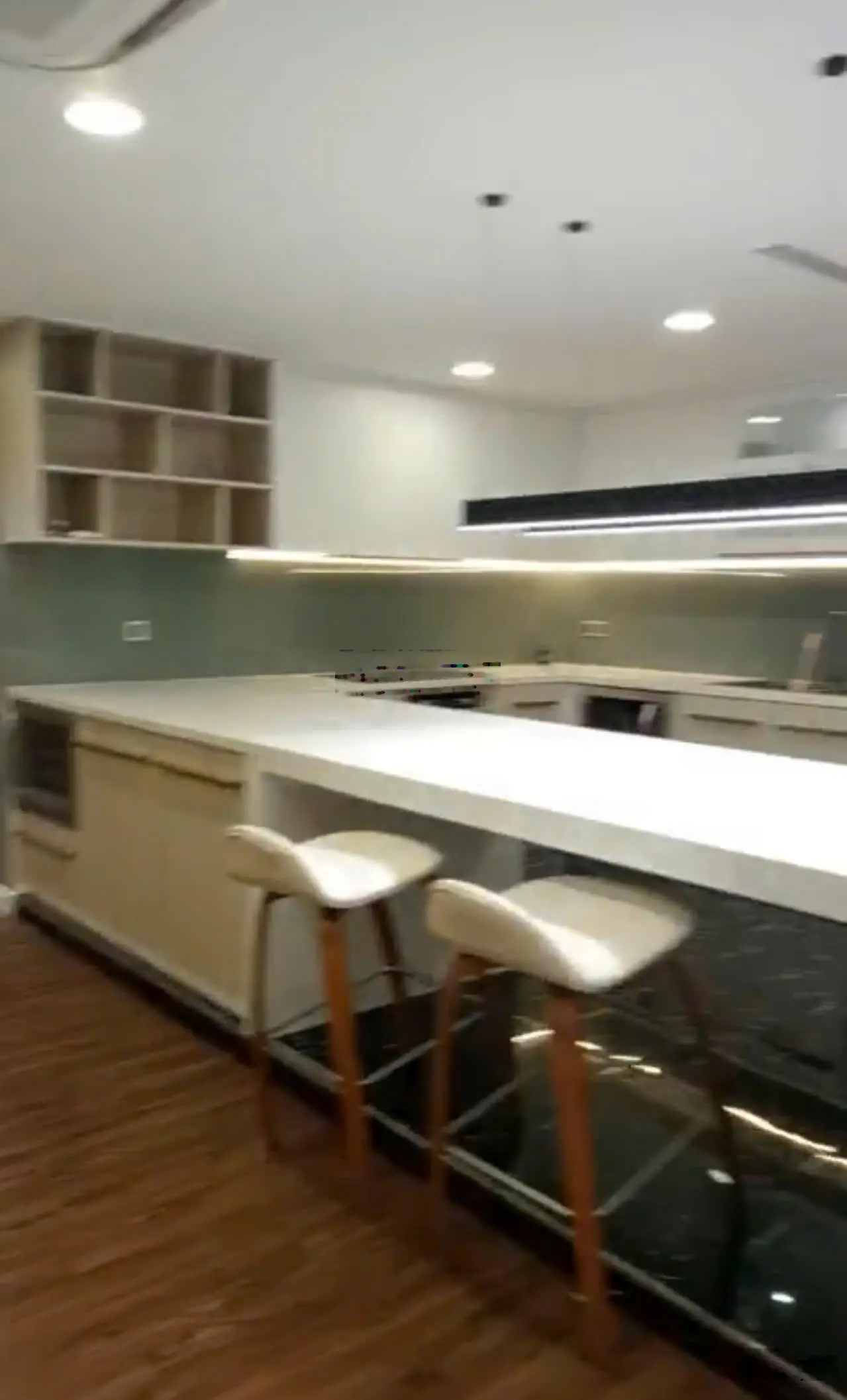 Bán Căn hộ Kingston Residence, 3PN , 2WC ,120m2 , Nội Thất , Giá 9 Tỷ 2 , bao hết , LH : 0908 435 ***