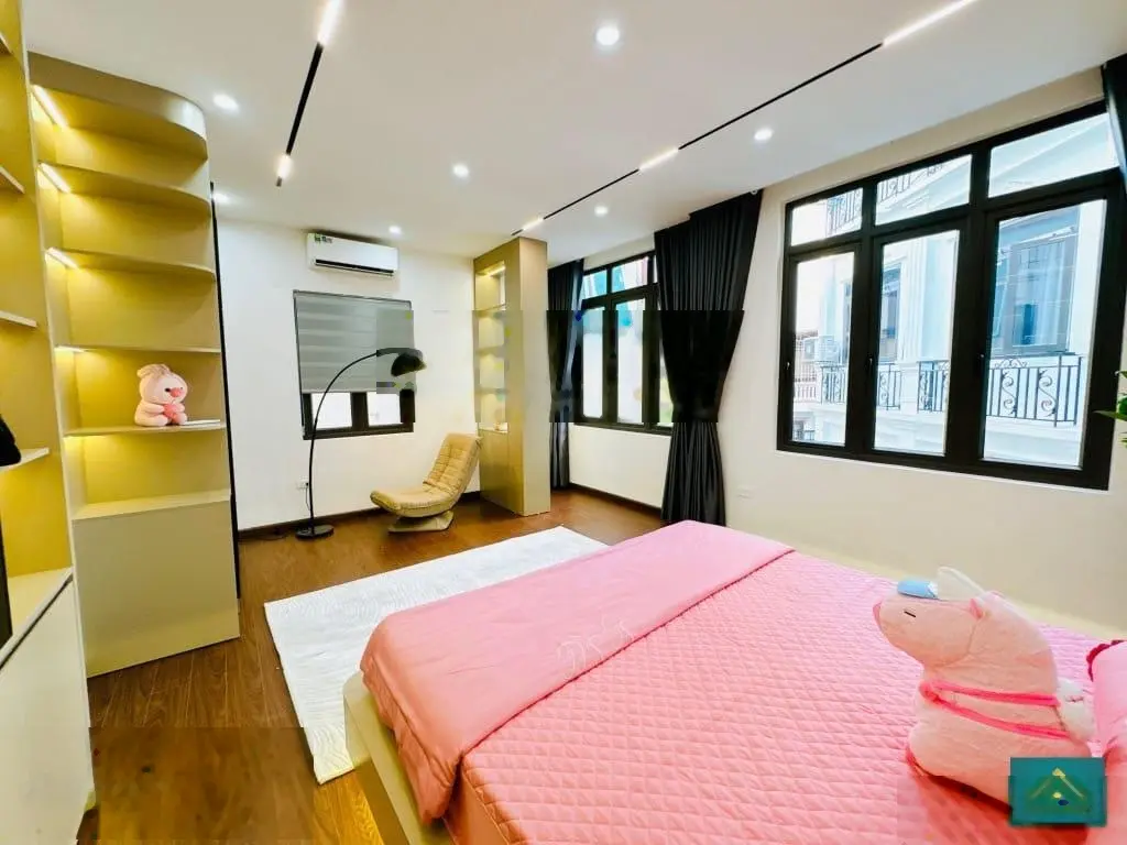 Bán nhà Tôn Đức Thắng - Đống Đa, kinh doanh, ô tô tránh, DT 54m2 x 4 tầng, MT 4,5m ngõ thông ở ngay