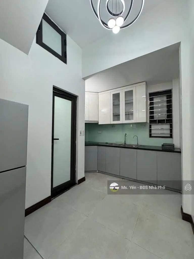 Bán nhà Văn Quán, 4T x 32m2, ô tô đỗ cửa, giá 7,15 tỷ