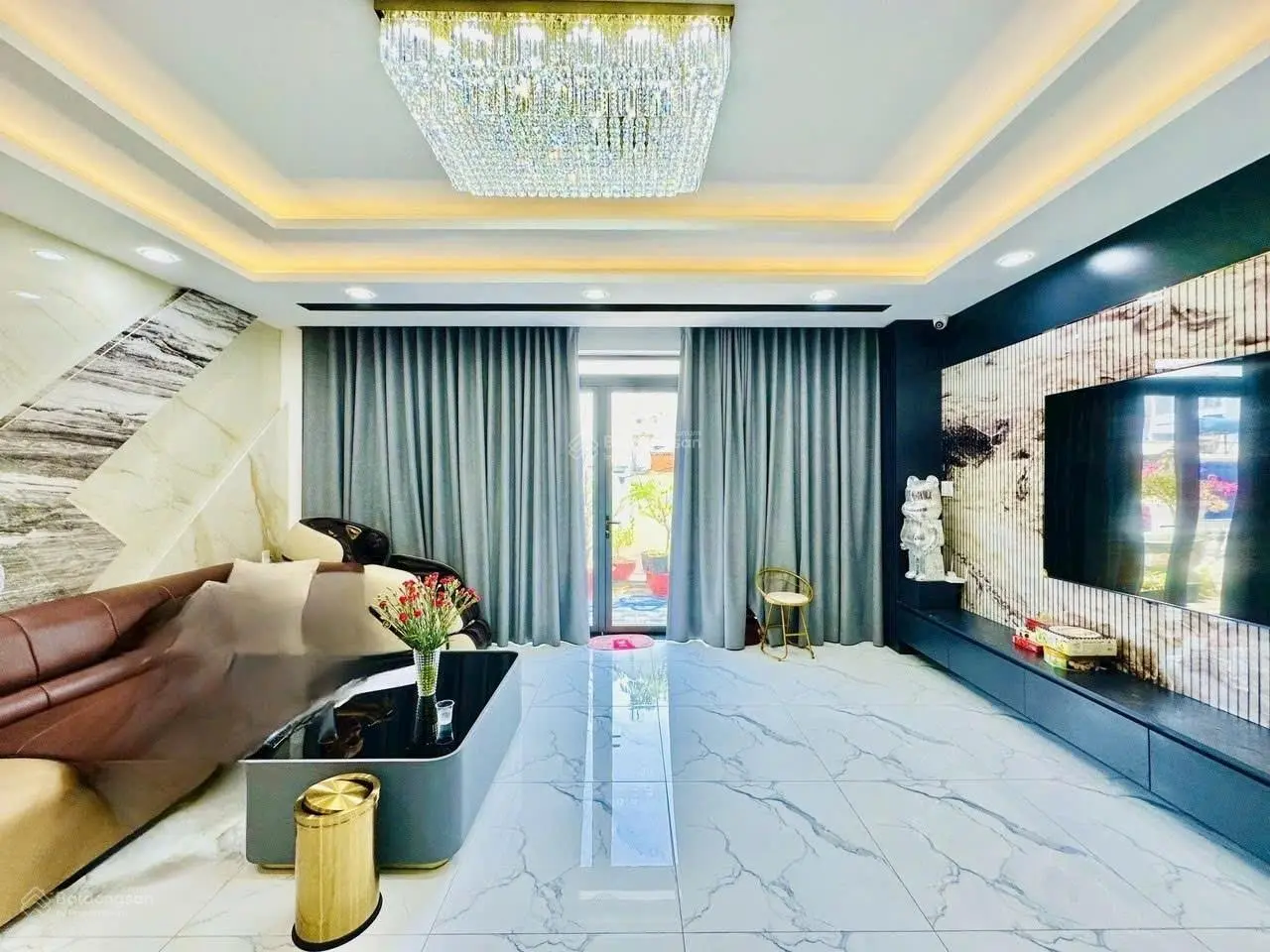 Bán nhà riêng đường Nguyễn Quý Êm - 120m ( 6 X 20 ) 5 Tầng Thang Máy - 5PN - Nhà mới như hình