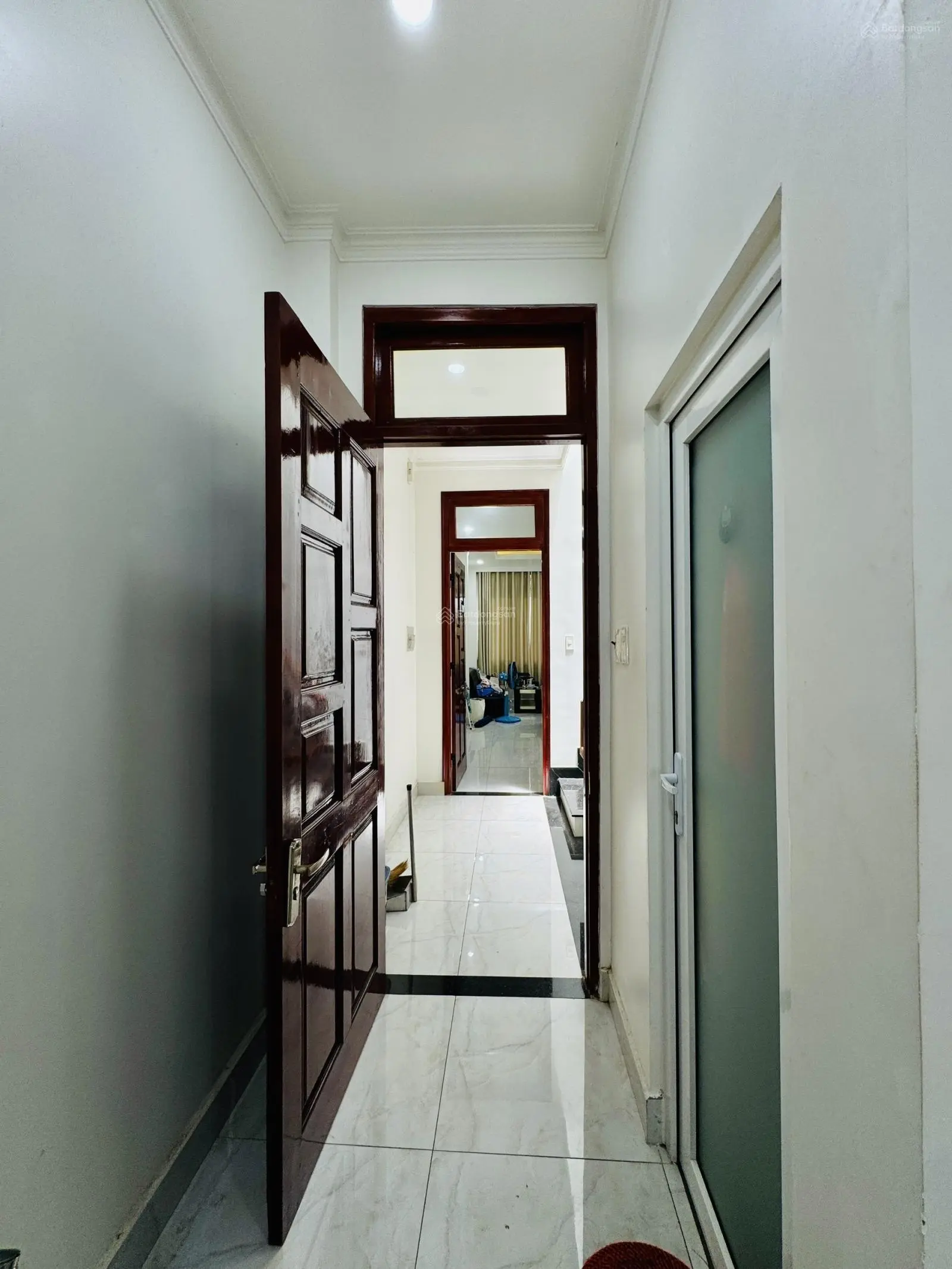 Chuyển nơi ở cần bán nhà đẹp 3 tầng 61m2 Oto tận cửa gần Vành đai 2, Ga Metro khu dân trí cao 7.2Tỷ
