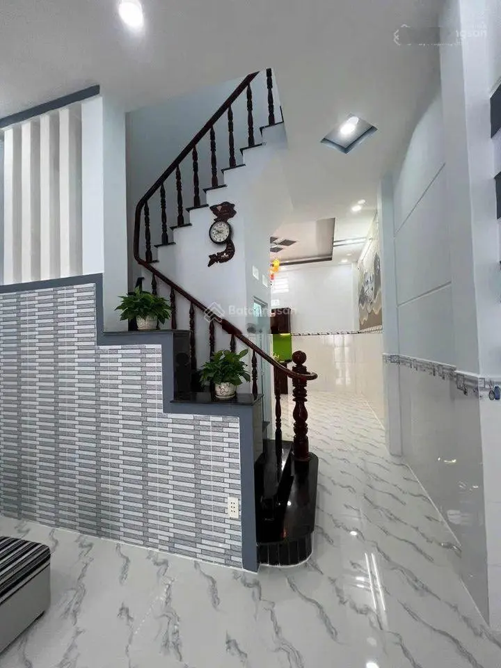 Sang nhanh căn nhà 1 trệt 1 lầu 4x15=60m2 Nguyễn Thái Học, Trảng Dài, sổ hồng công chứng ngay
