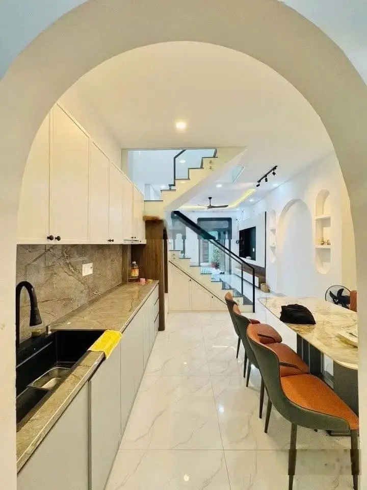 Hot!! Hẻm lớn, tặng nội thất, giá mềm 2ty760 | 40m2 đường Phạm Phú Thứ, quận 6 chạy ra Võ Văn Kiệt