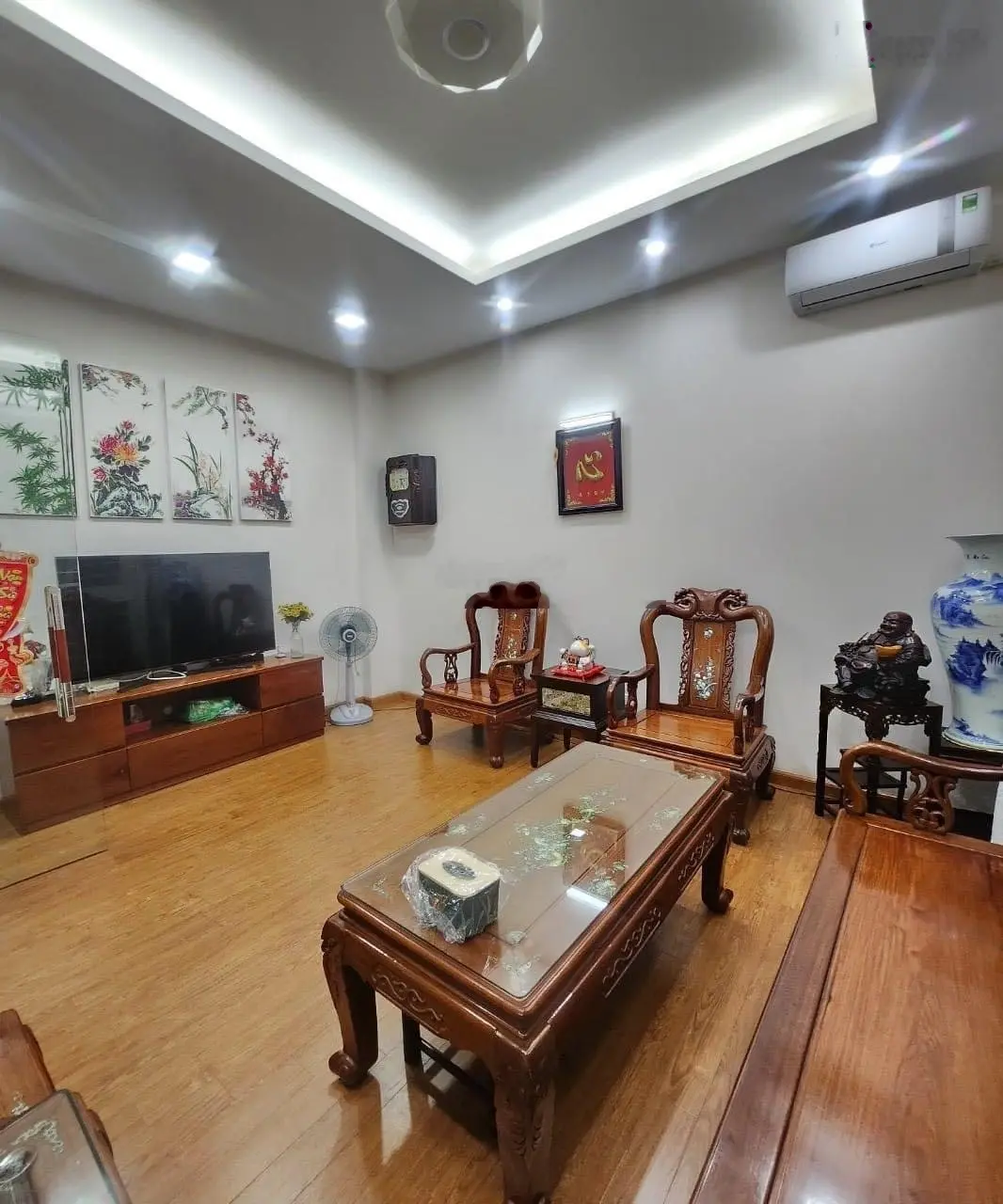Đây rồi! Nhà đẹp ở ngay 57m2 - 5 tầng - MT 4m - Lạc Long Quân, Tây Hồ - 50m ô tô tránh - chỉ 7.2 tỷ