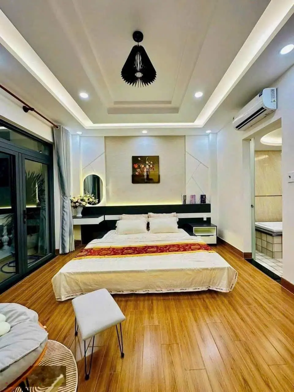 Bán nhà 3 lầu 4 pn, Đ. Bàu Cát 5 Phường 14 Tân Bình, giá 3tỷ190, DT 71m2, sổ riêng, 0896465262