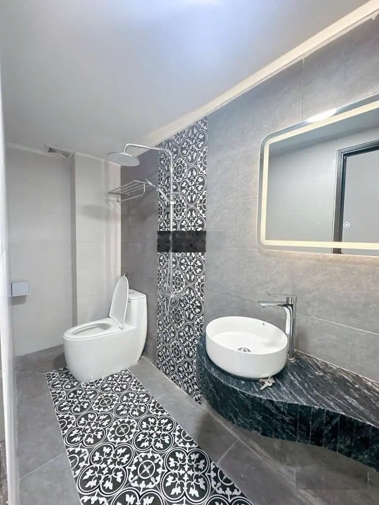 Chính chủ cần bán nhà 5 tầng full nội thất vip ngõ 264 ngọc thuỵ.