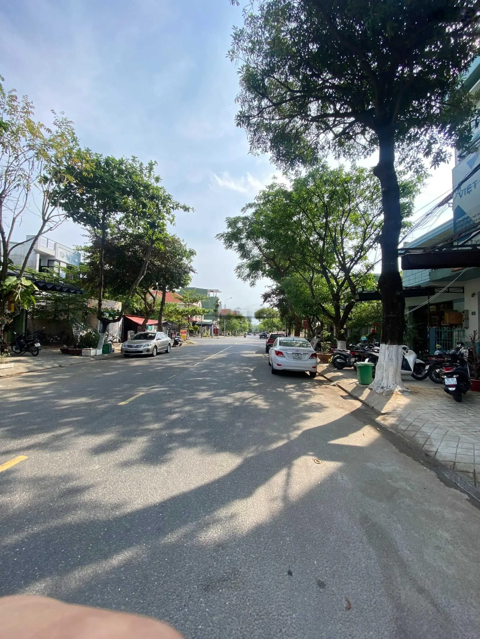 Siêu phẩm góc 2 mặt tiền, nhà 2 tầng, đường 10,5m view công viên ngay trung tâm thành phố Đà Nẵng.