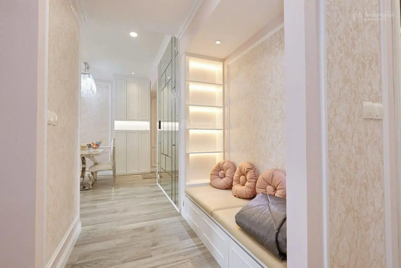 Bán Căn hộ 106m2 SUNRISE CITY South lầu cao đ.Nguyễn Hữu Thọ ,Tân Hưng, Quận 7 (Đối diện Lottemart)