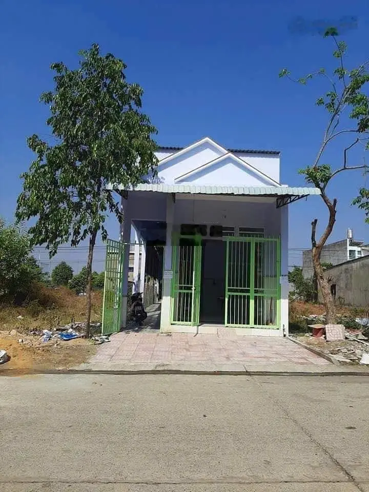 tôi chính chủ cần bán nhanh căn nhà trọ 150m2 , trọ mới thu nhập tháng 8tr