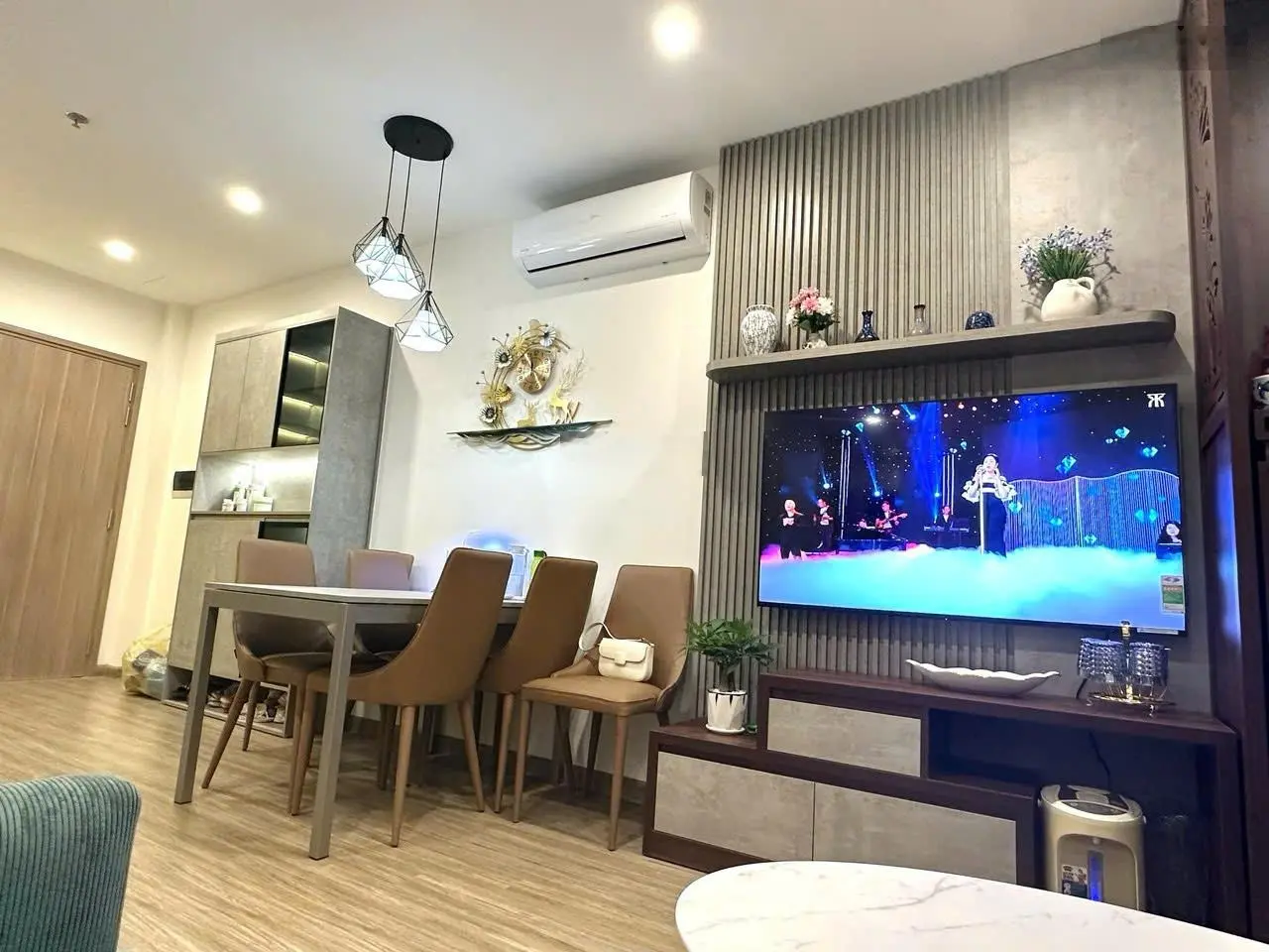 Duy nhất 01 căn 2n - 54 m2 - tòa sa - giá rẻ nhất thị trường 3.8 tỷ !. 0934 641 ***