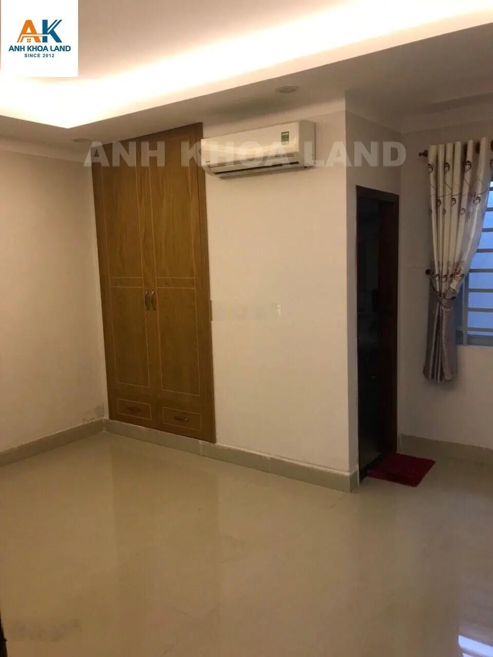 Nhà đẹp 3 tầng hẻm xe hơi ngay ĐH Ngân Hàng-Hoàng Diệu 2, 54m2 ngang 4.4m giá chỉ 5,3 tỷ