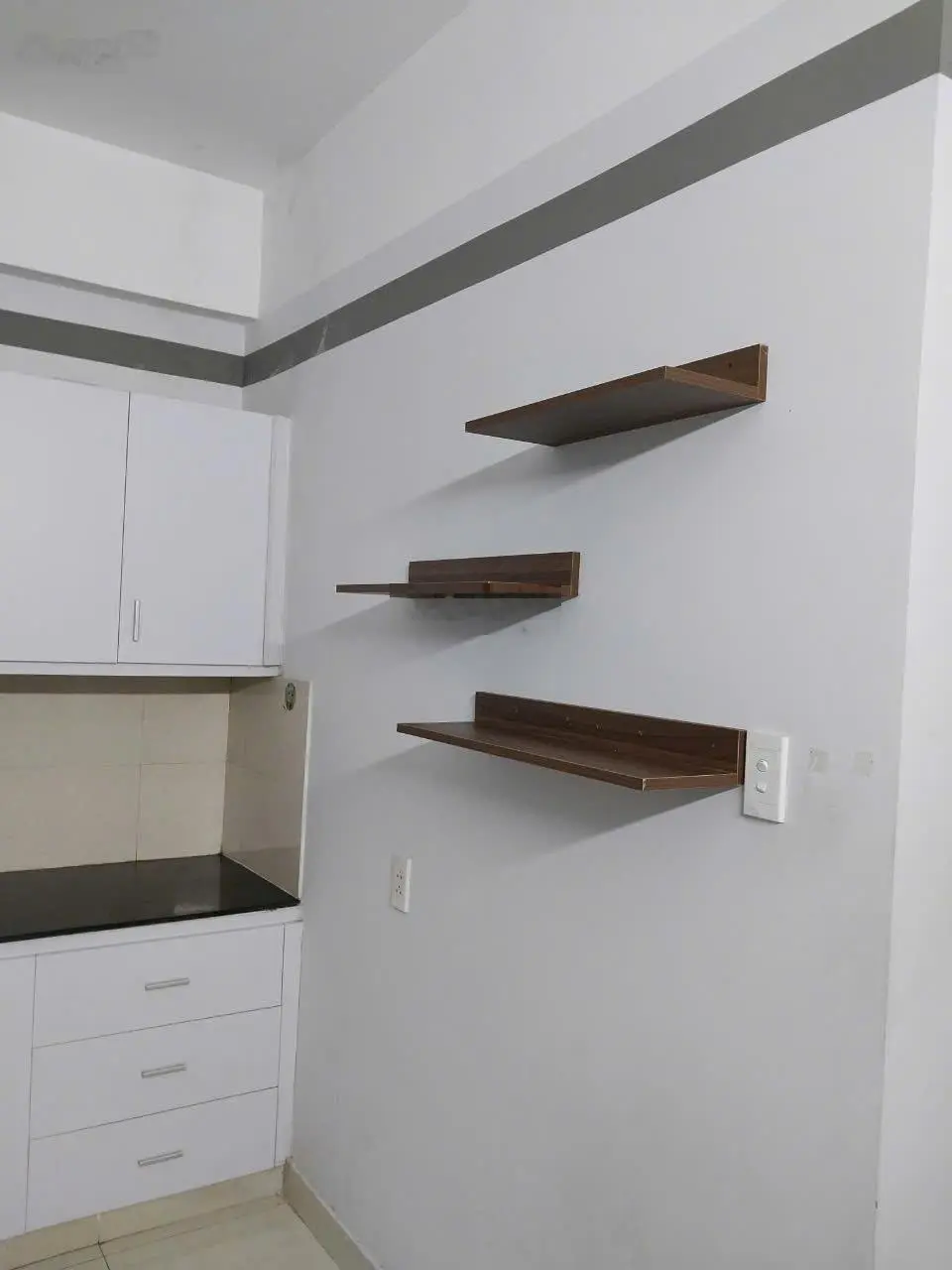 Kẹt tiền bán gấp căn IDICO Tân Phú 2PN tặng lại nội thất giá 1,68tỷ thương lượng. LH 0933 734 *** Duy