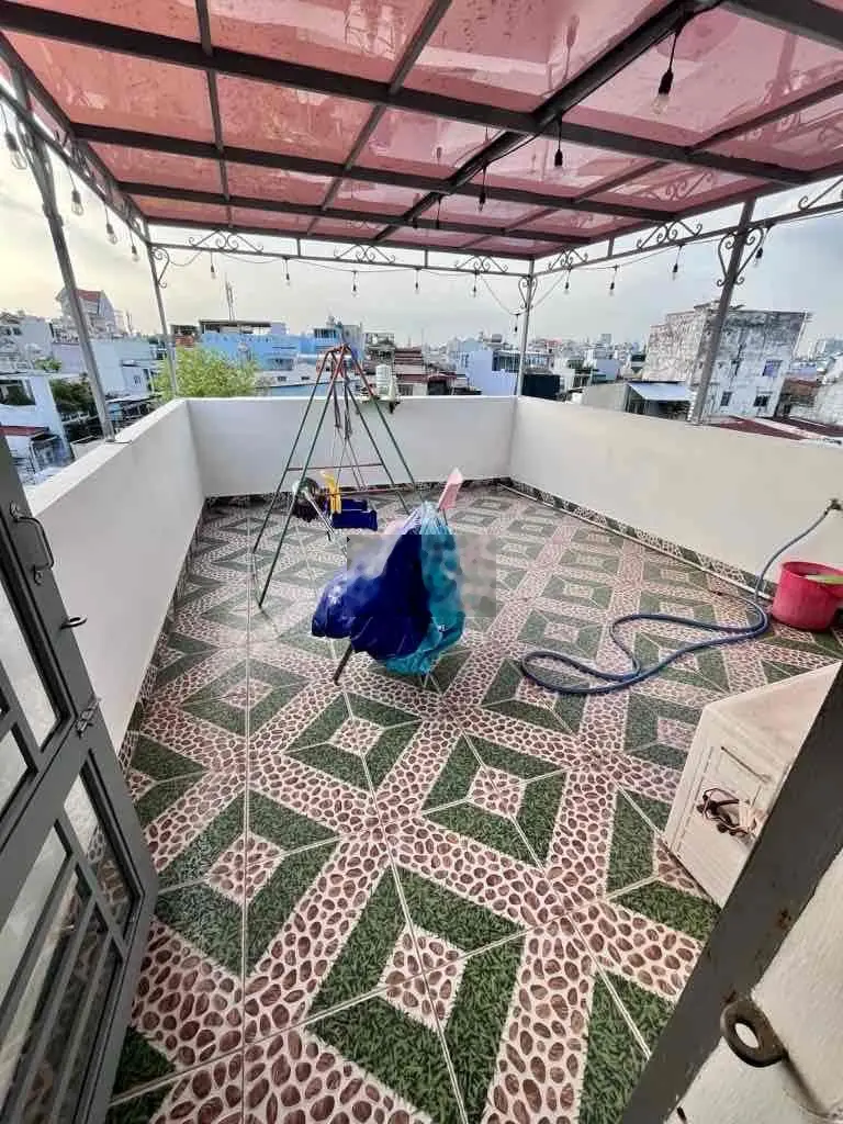 NHÀ MẶT TIỀN