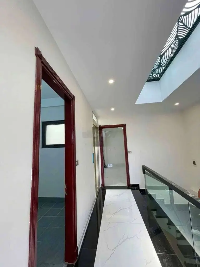 Hồng Tiến, Long Biên, 4T ×80m, ÔTÔ Tránh, Full Nội Thất, Hơn 16 Tỷ