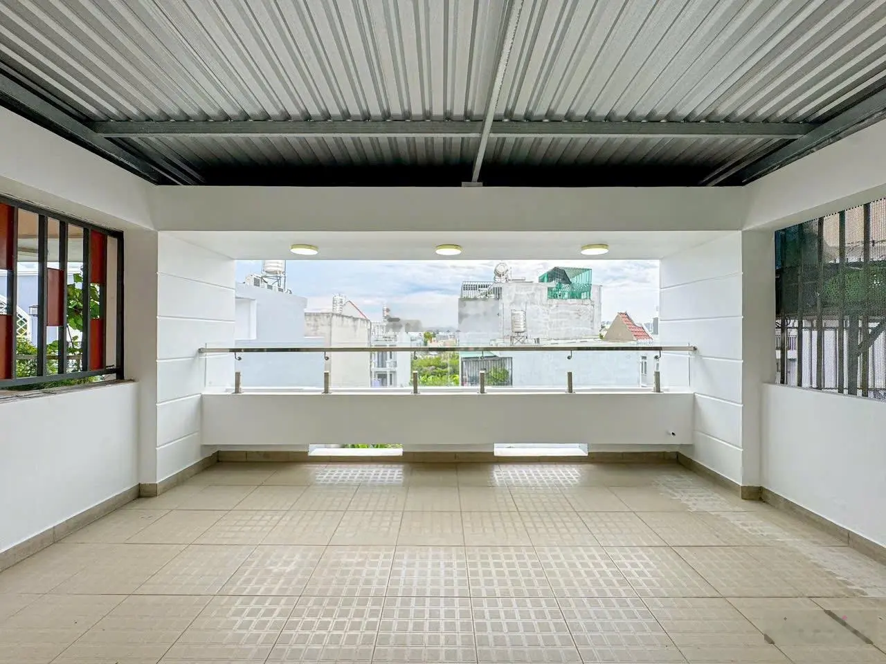 Bán nhà sổ riêng 50m2 đường xe hơi 71 đào tông nguyên tt nhà bè