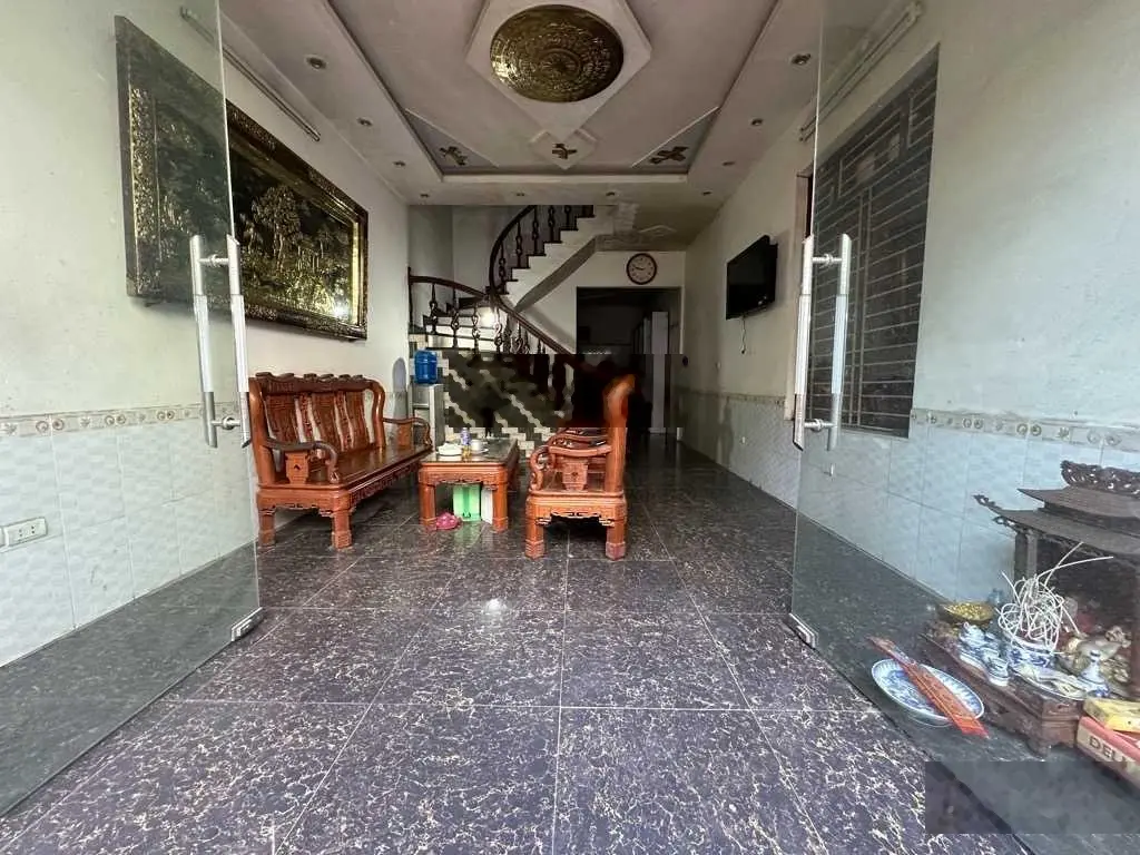 Bán nhà mặt ngõ Tam Trinh, Yên Sở, Hoàng Mai, ô tô đỗ cửa, trung tâm kinh doanh văn văn phòng
