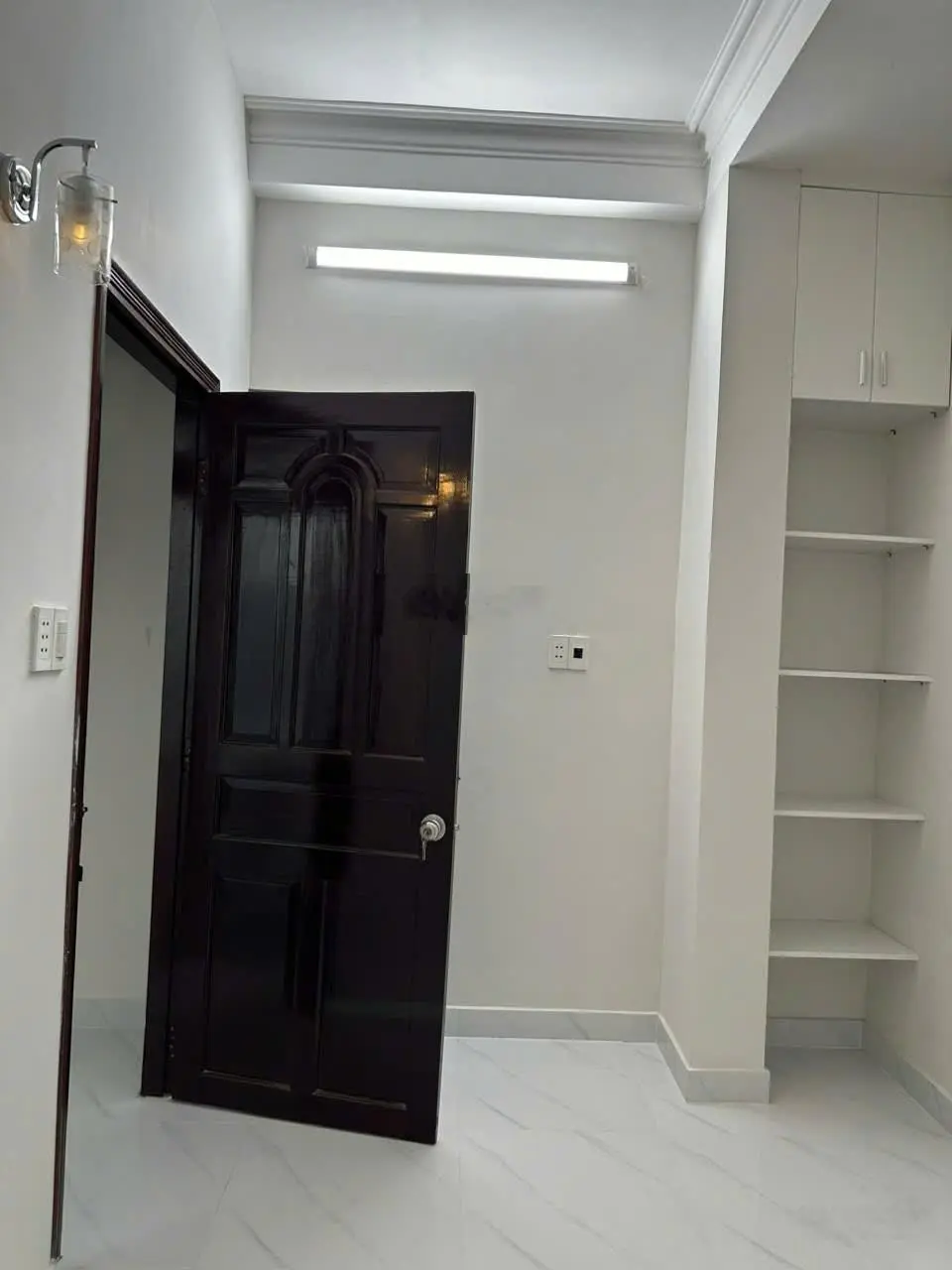 Bán nhà mặt tiền đường khu buôn bán 4 tầng BTCT Lê Quang Sung Phường 6 Quận 6
