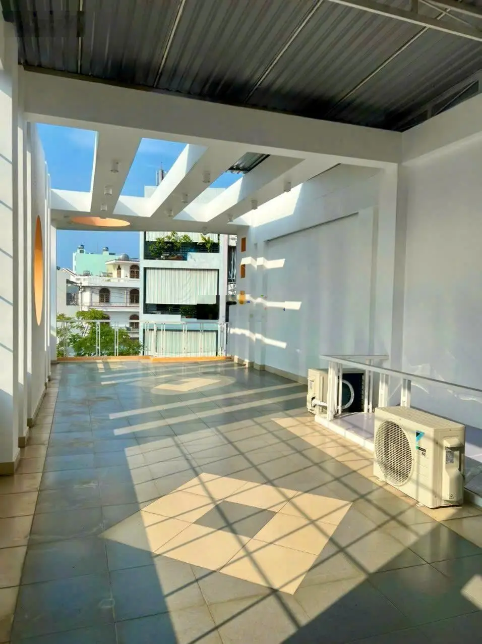 Bán nhà 3 tầng mặt tiền Đường Dã Tượng TTTP Nha Trang, gần biển, gần công viên. Sổ đỏ hoàn công.