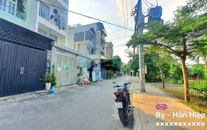 Bán nhà mặt tiền đường 102 Man thiện , TNPA, Q9 - DT : 95m2. Ngang 6m