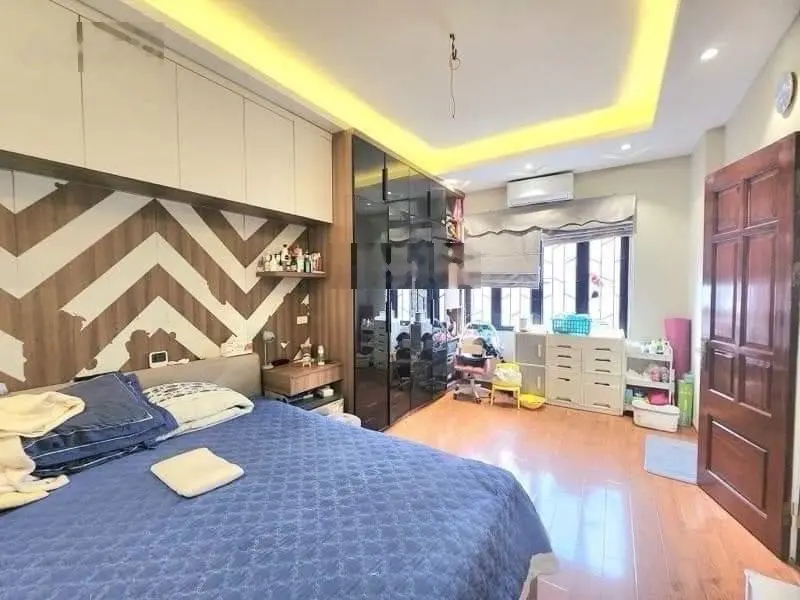 Hoa hậu Ông Ích Khiêm, Ba Đình, gara ô tô, nhà đẹp, ngõ to, gần phố, 50m2, 9.5 tỷ