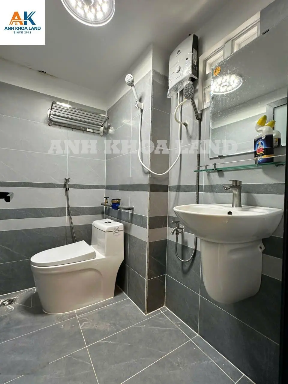 Bán CHDV 20 phòng thu 80tr/th- hẻm xe hơi Hoàng Diệu 2 - P Linh Trung, DT 90m2