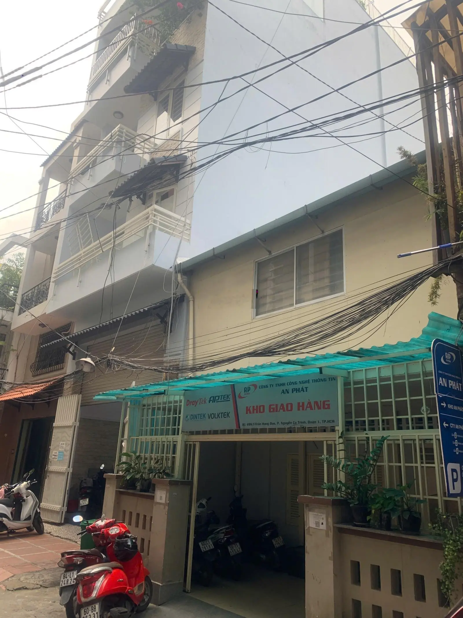Bán nhà 2 Tầng HXH 8m đường Trần Hưng Đạo, P.NCT, Quận 1: DT 6x16m_CTXD: Hầm 6 Tầng