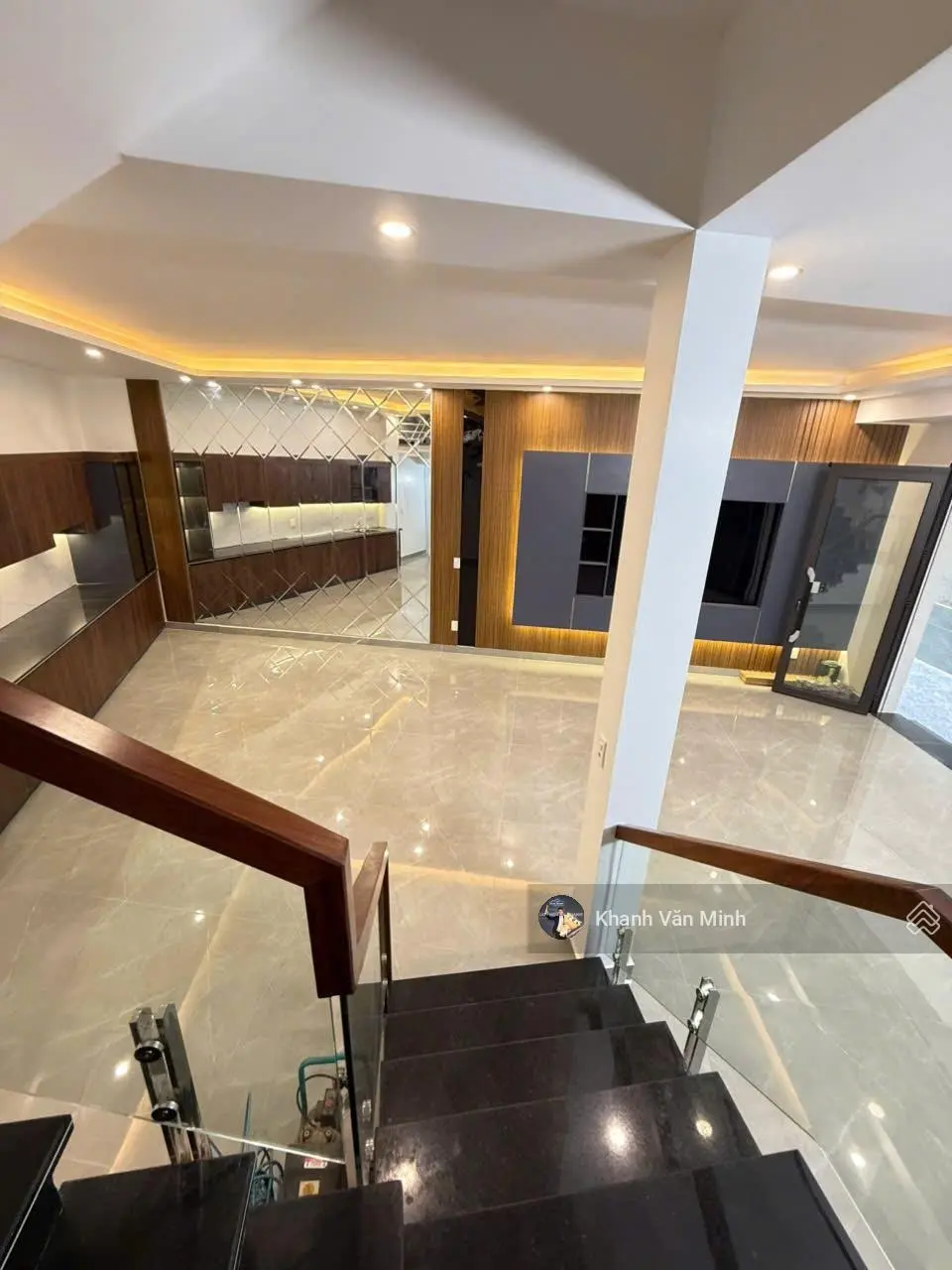 Nhà ngõ nông, ngang rộng. 51m2 x 4 tầng, giá 3 tỷ 560