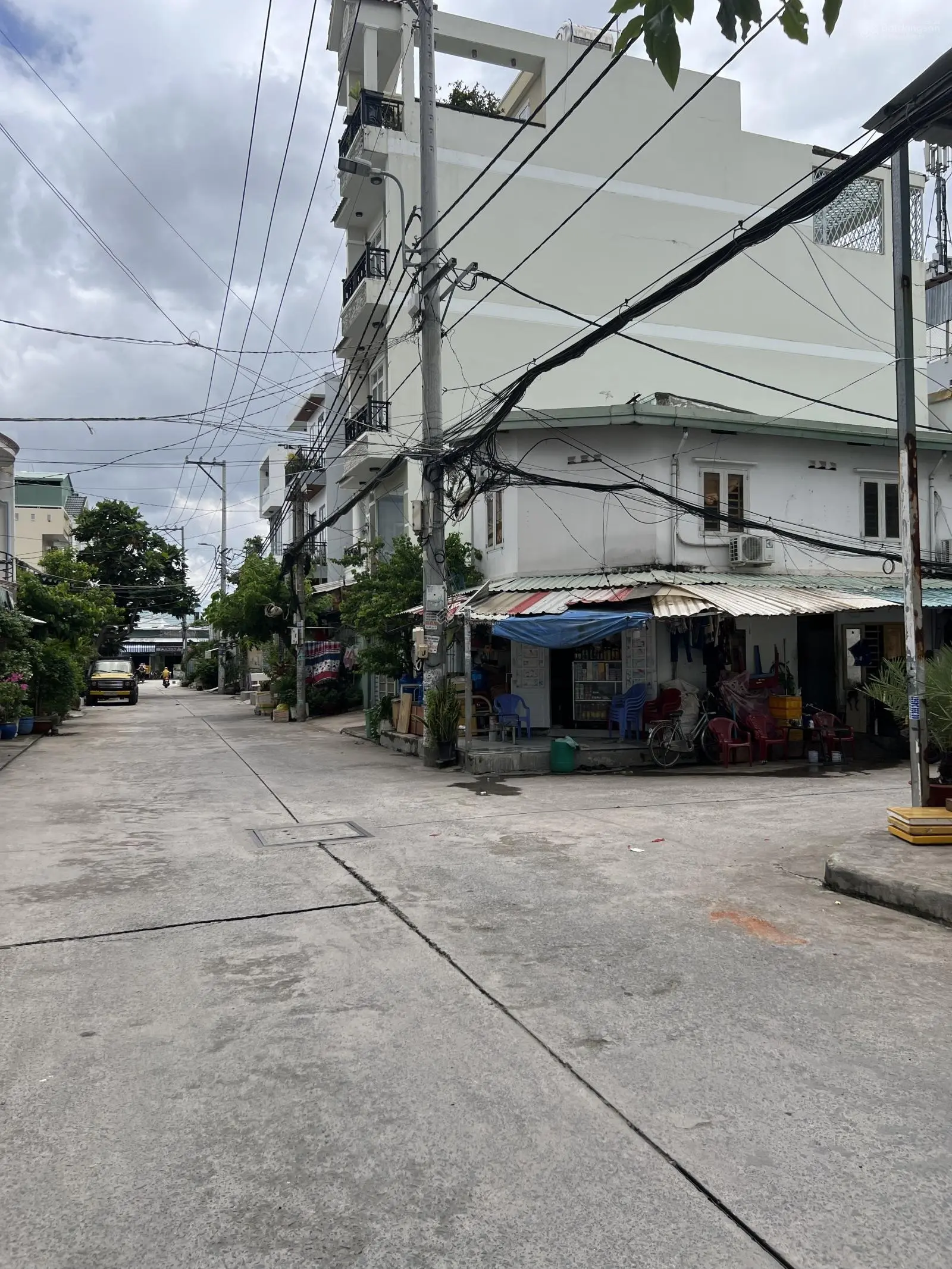 N.H.À MẶT T.I.Ề.N HXH NGANG 4M x 20M HTP QUẬN 7 7TY...