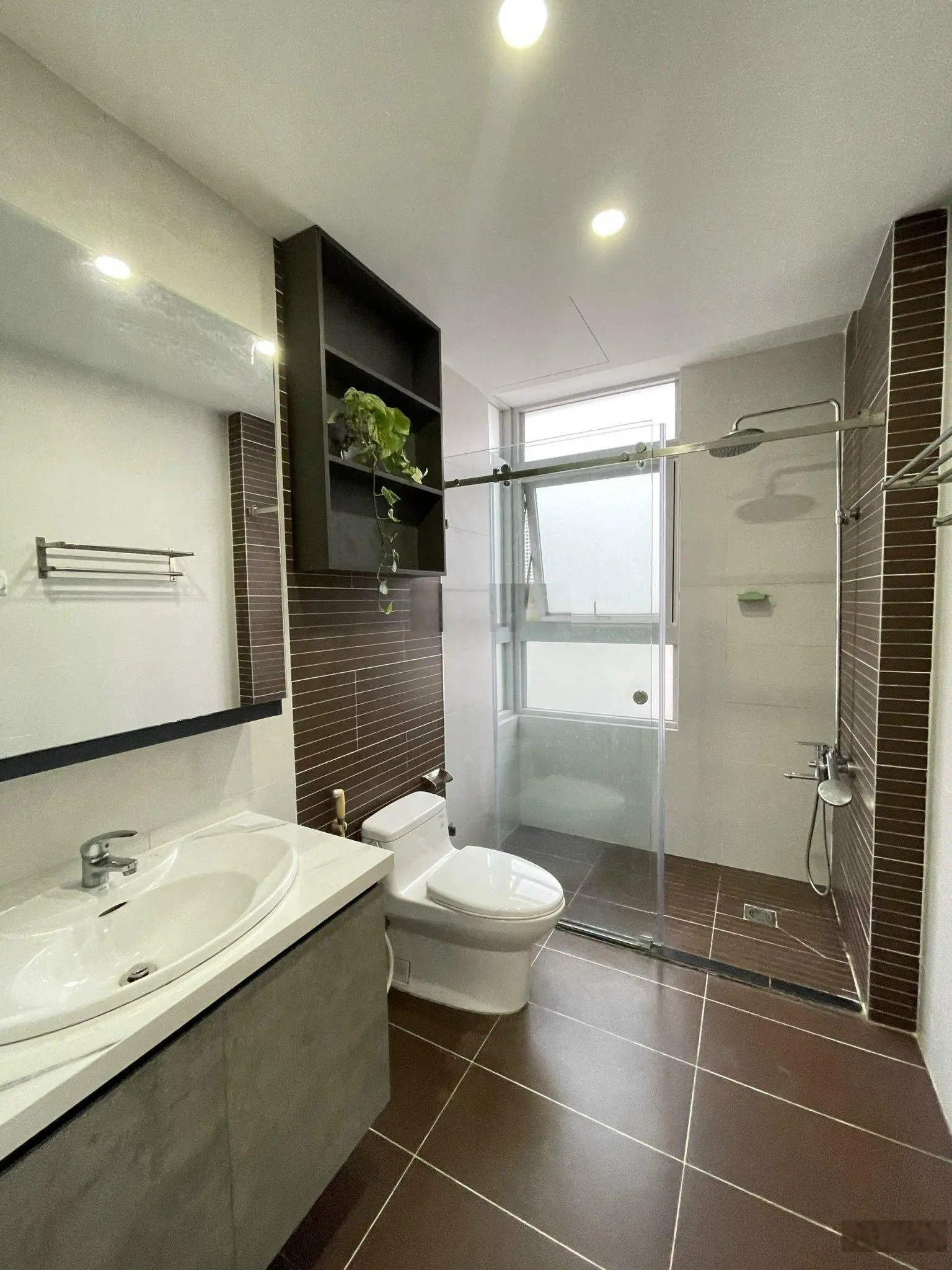 Lê Phương 0903 036 ***, cần bán căn hộ CC Star Hill, PMH Q7, DT 94m2, 3PN, giá 6,7 tỷ + ô xe hơi