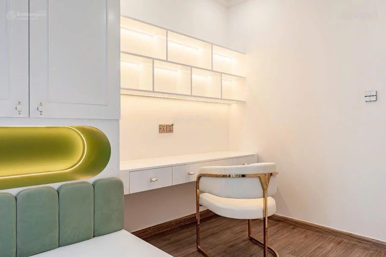 Cần bán CH cao cấp The Flemington, Q11, DT 97m2, 3PN, 2WC giá 6 tỷ sổ hồng, LH: 0902 369 ***