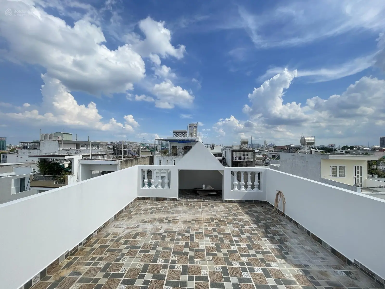 Nhà cực đẹp kiên cố ngay trục phạm văn đồng, full nội thất xịn, dân cư đồng bộ - dân trí, an ninh